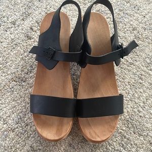 Never worn Zuzii clog sandal- Size 38